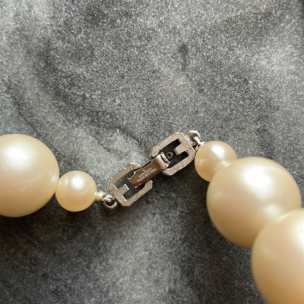 Vintage Givenchy Pearl Crystal Necklace - Picture 14 of 15